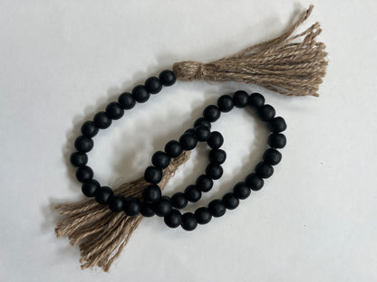 BLACK BEAD GARLAND