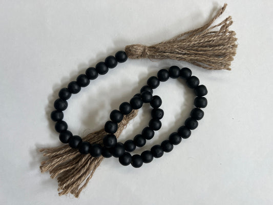 BLACK BEAD GARLAND