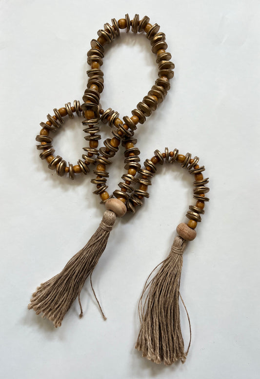 COGNAC BARREL BEAD GARLAND