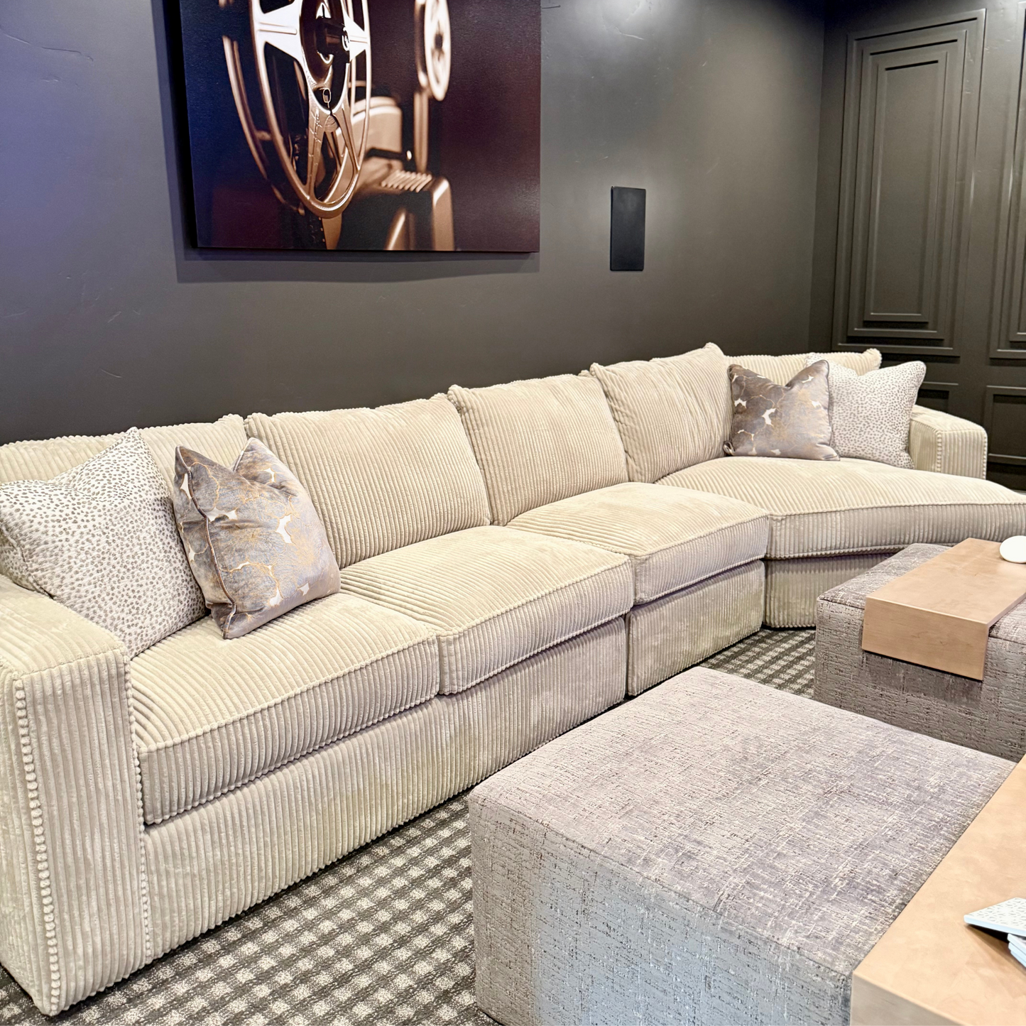THEATER CUSTOM SECTIONAL